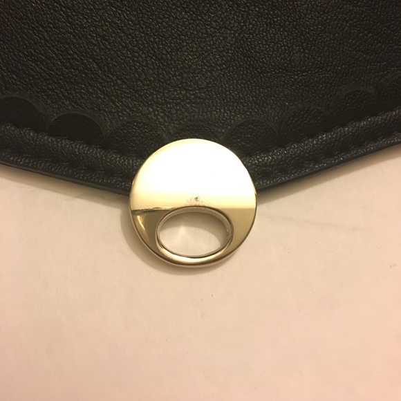 Kensie Scallop Edge Crossbody Clutch - Picture 6 of 6